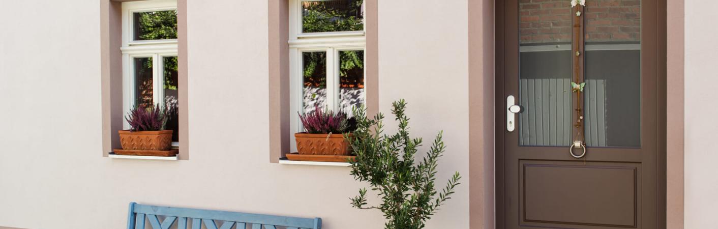 Altbau-Haustür von PaX in Fachwerkhaus in Mülheim am Rhein